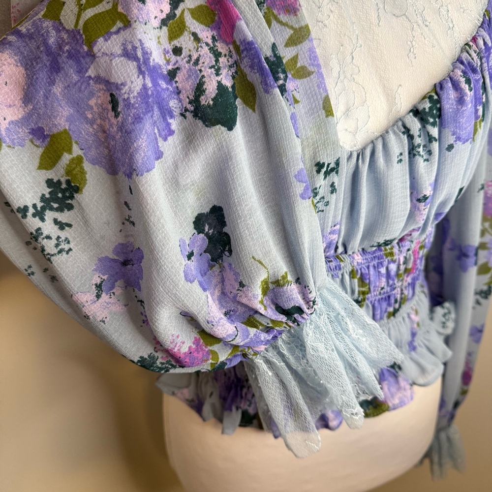Free People Floral Lace Like New - Small - Picture 3 of 5